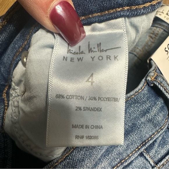Nicole Miller Blue Jeans High Rise Slim Straight “Soho” NWT Size 4 Women’s - Picture 3 of 5